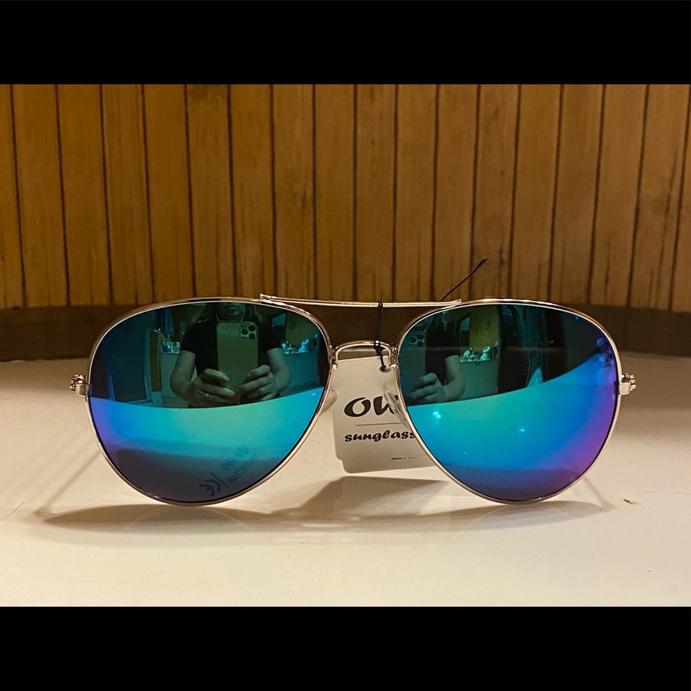 Nice owl sunglasses in green